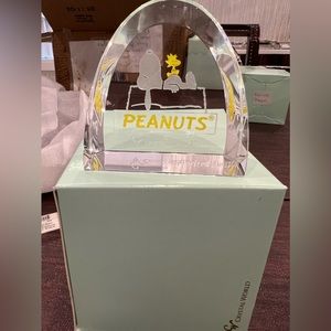 Crystal world peanut plaque